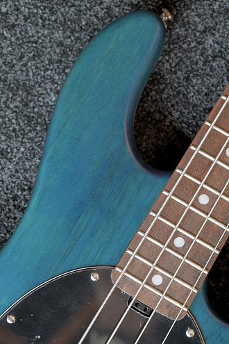 Бас-гитара Sterling StingRay ST-RAY4-TBLS, Trans Blue Satin  - купить в "Гитарном Клубе"