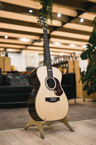 Электроакустическая гитара Maton EM100-808 - купить в "Гитарном Клубе"