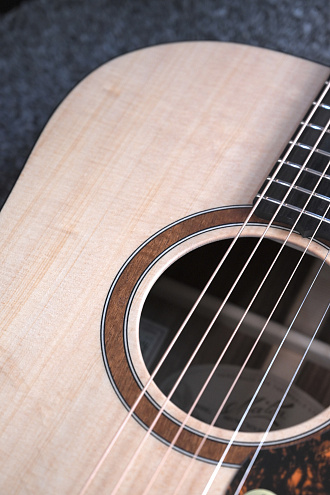 Электроакустическая гитара Maton SRS70C - купить в "Гитарном Клубе"