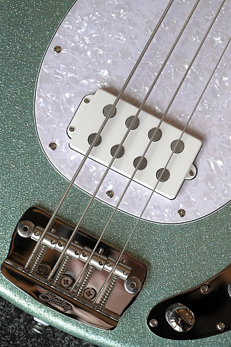 Бас-гитара Sterling StingRay RAY34-SSK, Seafoam Sparkle - купить в "Гитарном Клубе"