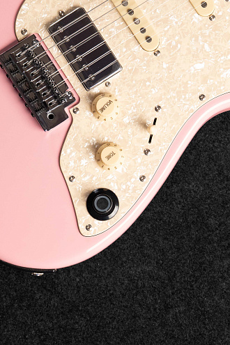 Электрогитара Mooer GTRS P801 Pink - купить в "Гитарном Клубе"