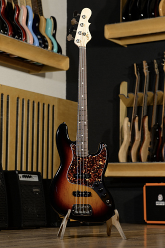 Бас-гитара G&L Builder