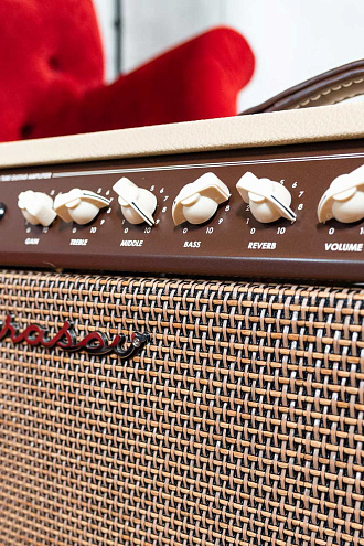 Ламповый комбоусилитель для электрогитары Yerasov Igor Boiko Signature, 1х12" Celestion G12H Anniver - купить в "Гитарном Клубе"